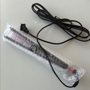 White and Black Hair Straightener